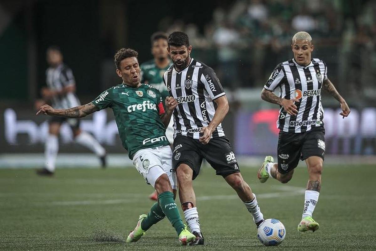 Fotos do jogo entre Palmeiras e Atltico, no Allianz Parque, em So Paulo, pela 35 rodada do Campeonato Brasileiro
