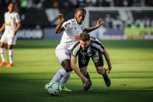 Fotos da vitória do Botafogo sobre o Atlético, por 2 a 1, no Engenhão, pela 18ª rodada do Brasileiro
