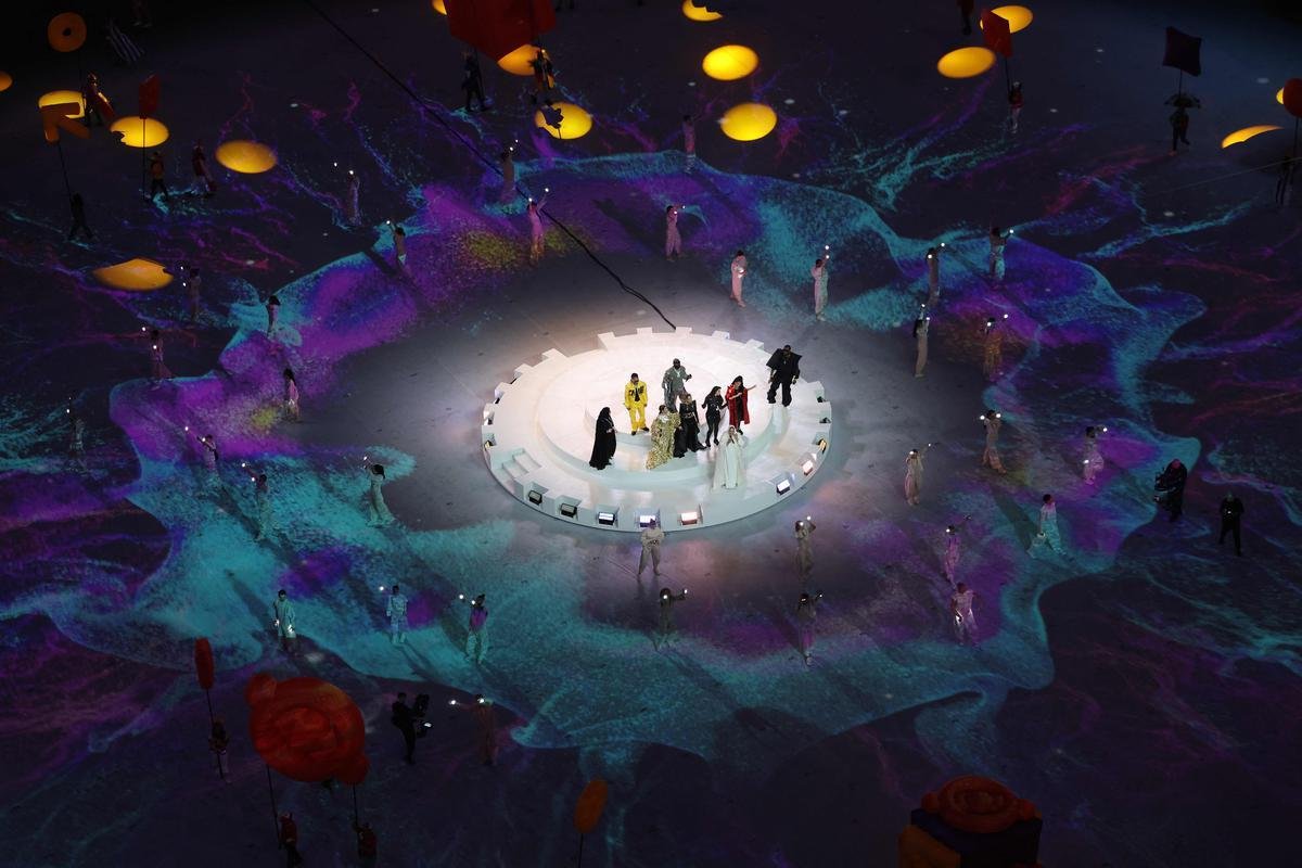 Fotos da cerimnia de encerramento da Copa do Mundo de 2022, no Catar, no Estdio Icnico de Lusail, antes do duelo entre Argentina e Frana