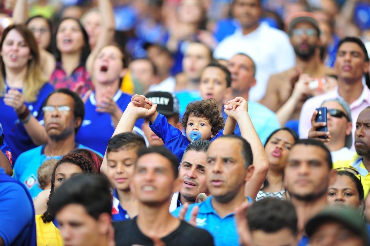 Fotos do jogo entre Cruzeiro e Corinthians, no Mineiro, pela 26 rodada do Campeonato Brasileiro