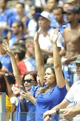 Torcedores do Cruzeiro compareceram em grande nmero ao Mineiro na semifinal contra o Tupi