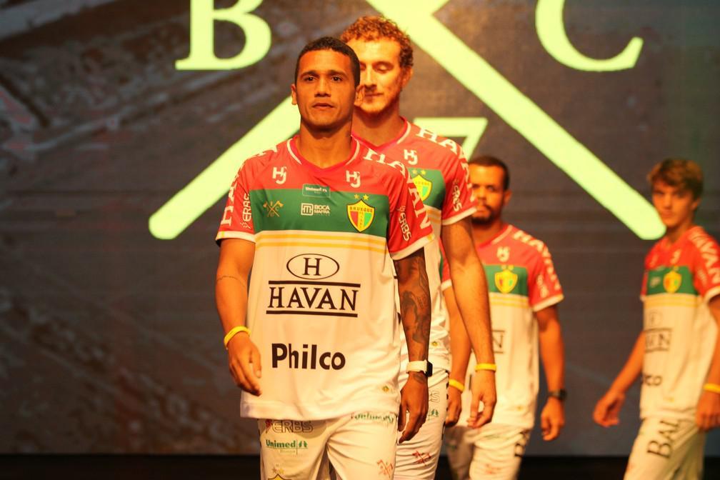 Em fevereiro, o Brusque lanou a nova coleo de uniformes para a temporada 2021. As camisas 1 e 2 so assinadas pela BFC 87, marca prpria do clube de Santa Catarina. 