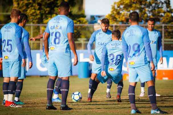 Cruzeiro encerrou preparao para jogo com Palmeiras em treino fechado na Toca da Raposa II