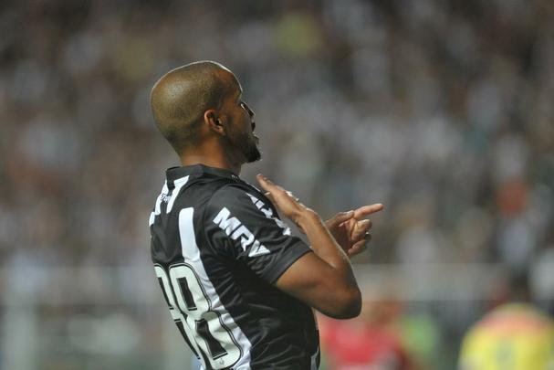 Veja fotos do jogo Atltico x URT