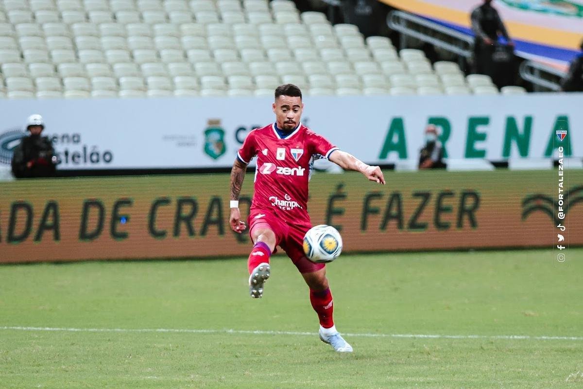9 Fortaleza - 25 jogos, com 16 vitrias, 3 empate e 6 derrotas (68% de aproveitamento)