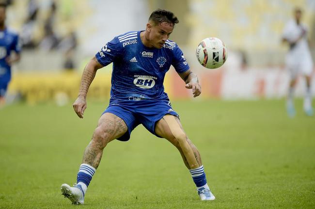 Fotos do jogo entre Vasco e Cruzeiro, no Maracan, no Rio, pela 12 rodada da Srie B do Campeonato Brasileiro