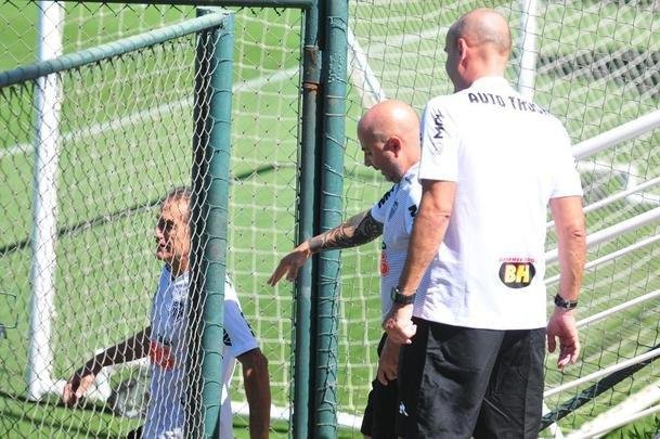 Jorge Sampaoli foi apresentado na tarde desta segunda-feira como novo tcnico do Atltico