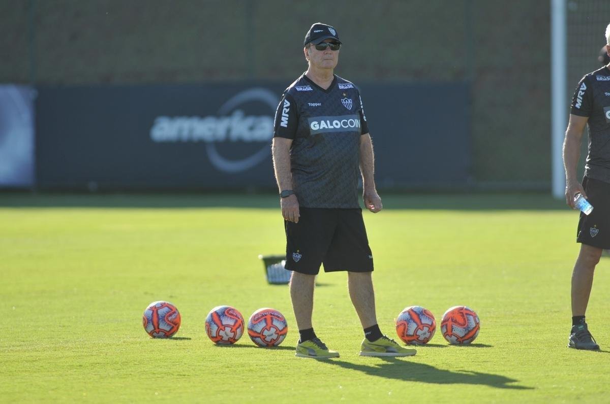 No dia da apresentao de Rver, outro zagueiro tambm chamou ateno: Igor Rabello, que foi a campo pela primeira vez