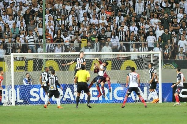 Partida foi disputada no Independncia, nessa noite de tera-feira