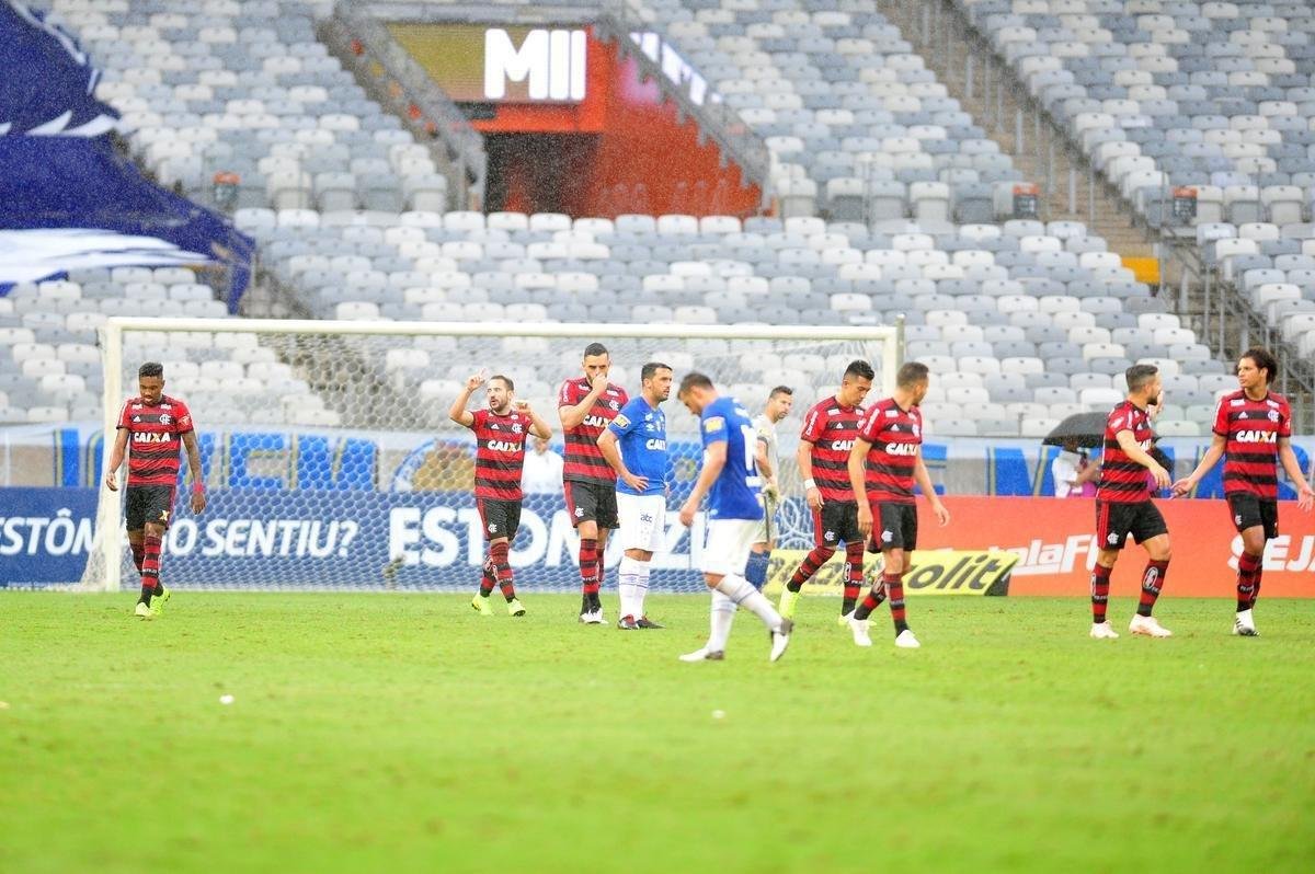 Cruzeiro x Flamengo: fotos do jogo vlido pela 37 rodada do Brasileiro, neste domingo (25/11), no Mineiro (Ramon Lisboa/EM D.A Press)