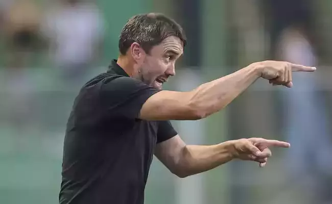 Coudet ironizou reprter em coletiva