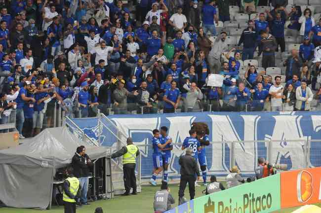 6. Cruzeiro 2 x 1 Sport - 39,032 fans, in Mineirão, for the 15th round of Serie B;  Revenue of BRL 1,008,670.50