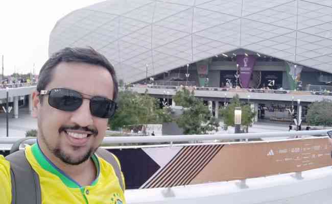 Mineiro de Antunes, engenheiro Leandro Cesar Silva, 33, chegou a Doha um dia antes de Brasil x Crocia. Com a eliminao, decidiu abreviar a estadia no Catar