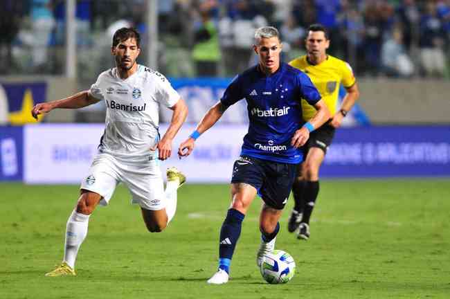 Vital foi um dos destaques do Cruzeiro na partida contra o Grmio