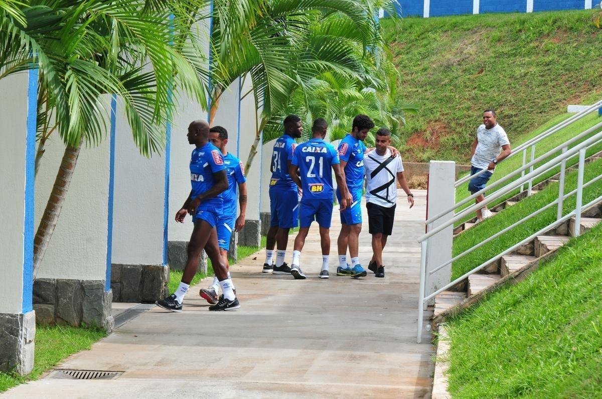 Cruzeiro iniciou temporada 2018 com reapresentao do elenco nesta quarta-feira; a caminho do Grmio, Alisson se despediu dos companheiros