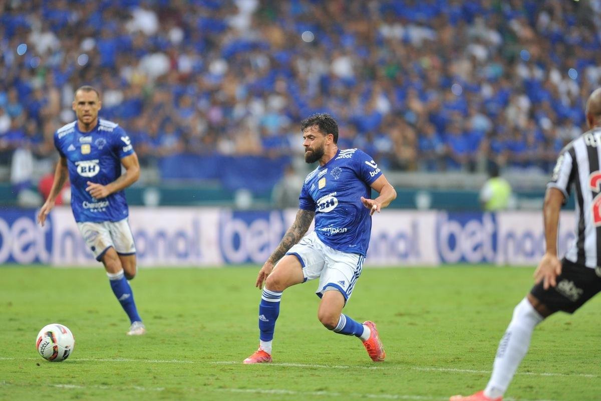 Galo venceu Cruzeiro com gols de Hulk (2) e Nacho. Edu descontou para a Raposa