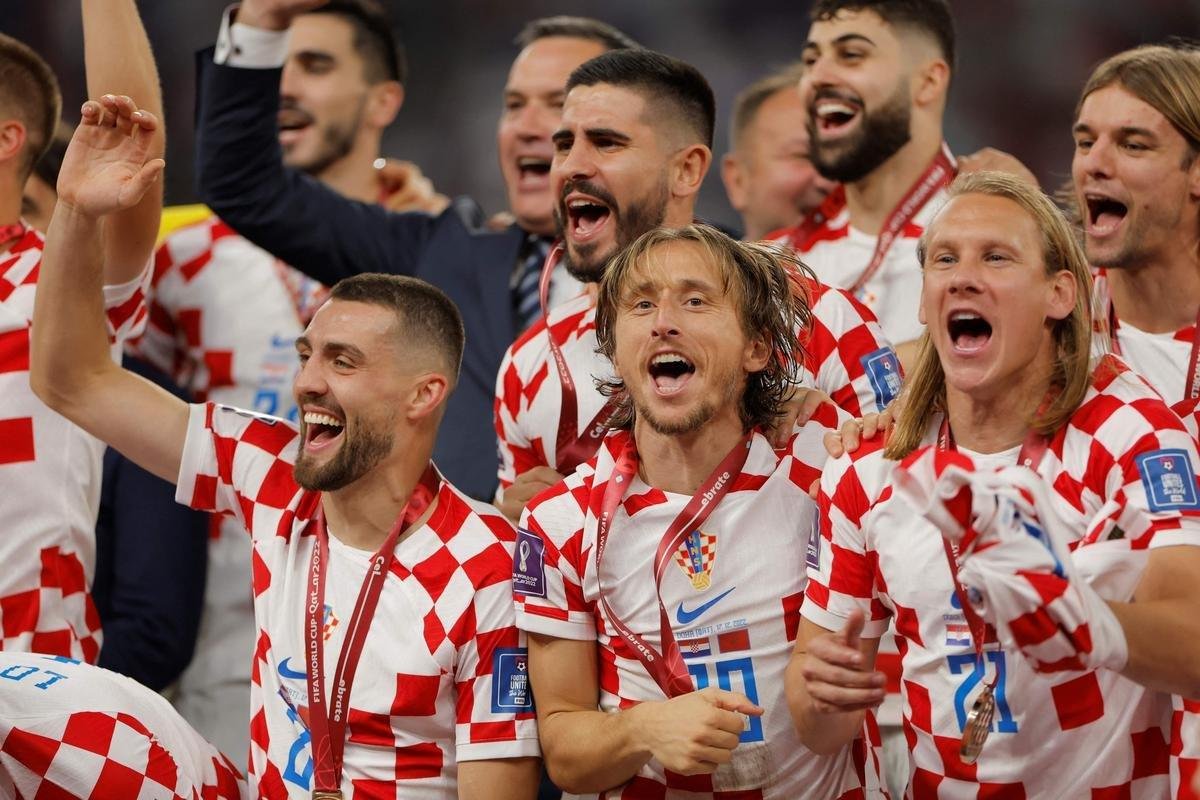 Festa e premiao dos jogadores da Crocia pela conquista do terceiro lugar na Copa do Mundo de 2022, no Catar. Time croata venceu o Marrocos por 2 a 1 neste sbado (17), no Estdio Internacional Khalifa, em Doha