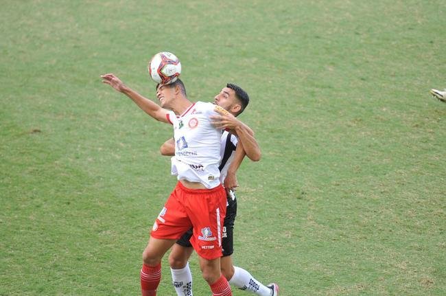 Fotos do jogo de ida da semifinal do Mineiro entre Tombense e Atltico, no Independncia, em Belo Horizonte.