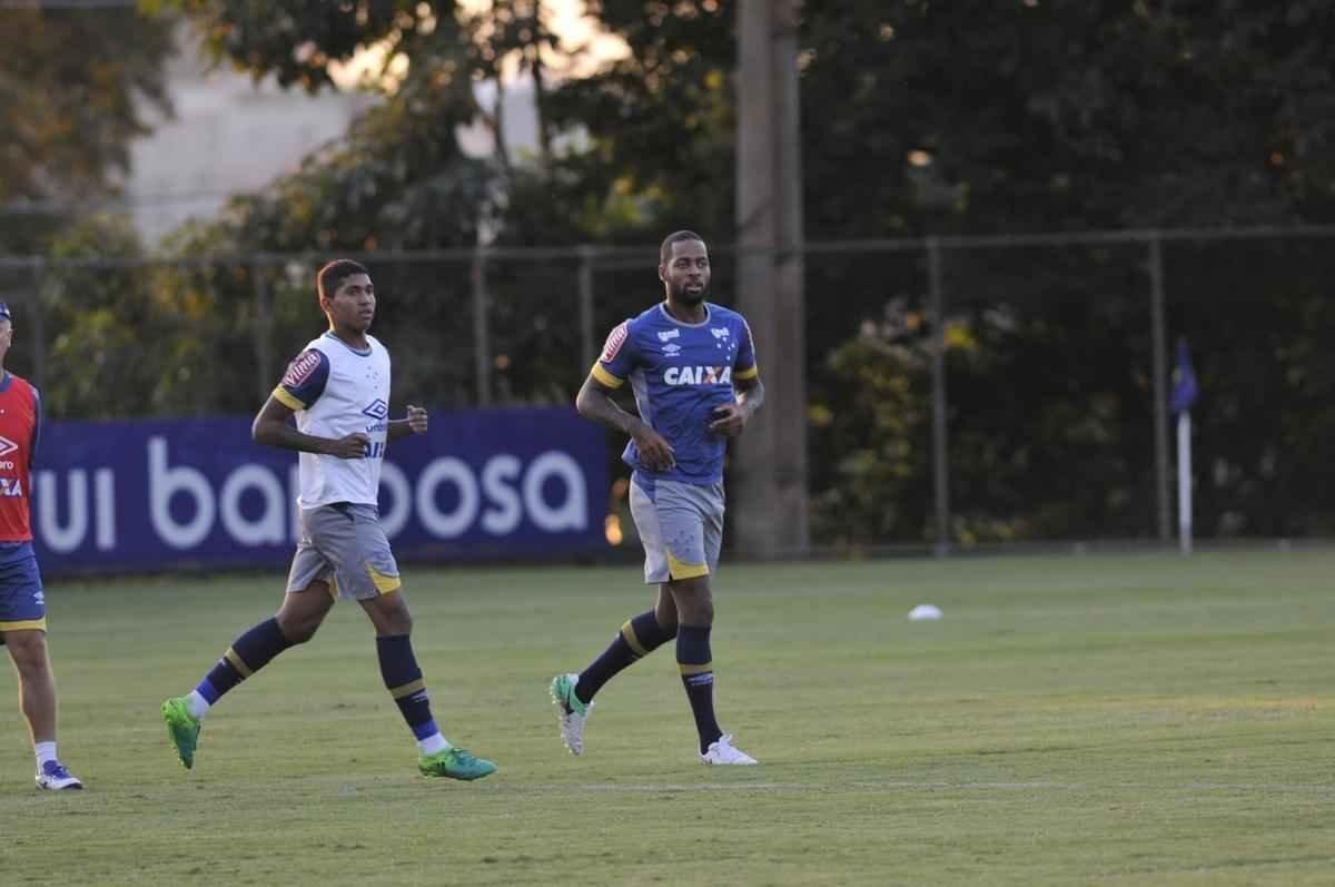 Mano Menezes testou novidades no Cruzeiro para enfrentar o So Paulo na estreia do Brasileiro