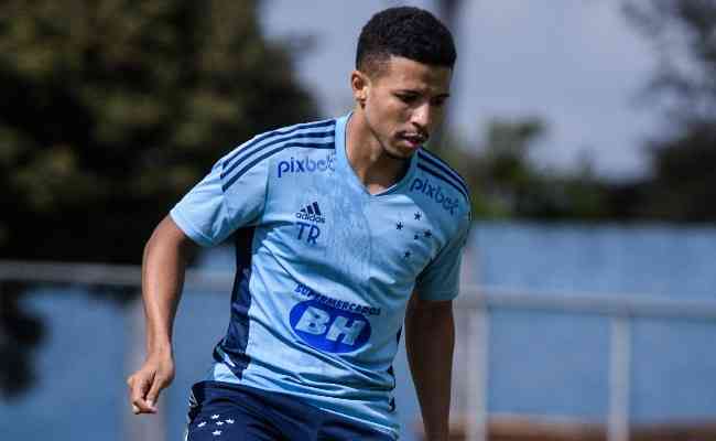 Marquinhos Cipriano está mais próximo de estreia pelo Cruzeiro