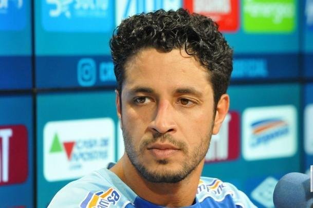 Cruzeiro iniciou sua intertemporada nesta segunda-feira na Toca da Raposa II. Tcnico Mano Menezes contou com elenco completo. Grupo agora comea preparao para decises com Atltico na Copa do Brasil, River Plate na Copa Libertadores e 29 rodadas restantes do Campeonato Brasileiro