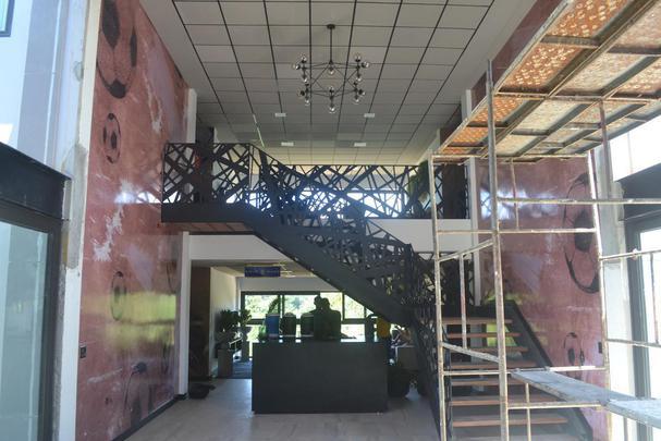 Hotel com 64 apartamentos ainda est em obras, mas uma ala j est concluda e recebe a delegao do Retr at o fim da Srie A2