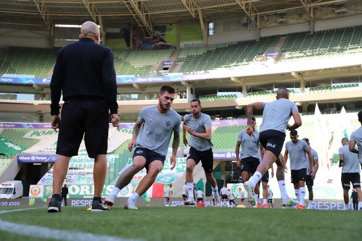 Fotos do aquecimento do Atltico no Allianz Parque antes do jogo contra o Palmeiras pela 19 rodada do Campeonato Brasileiro