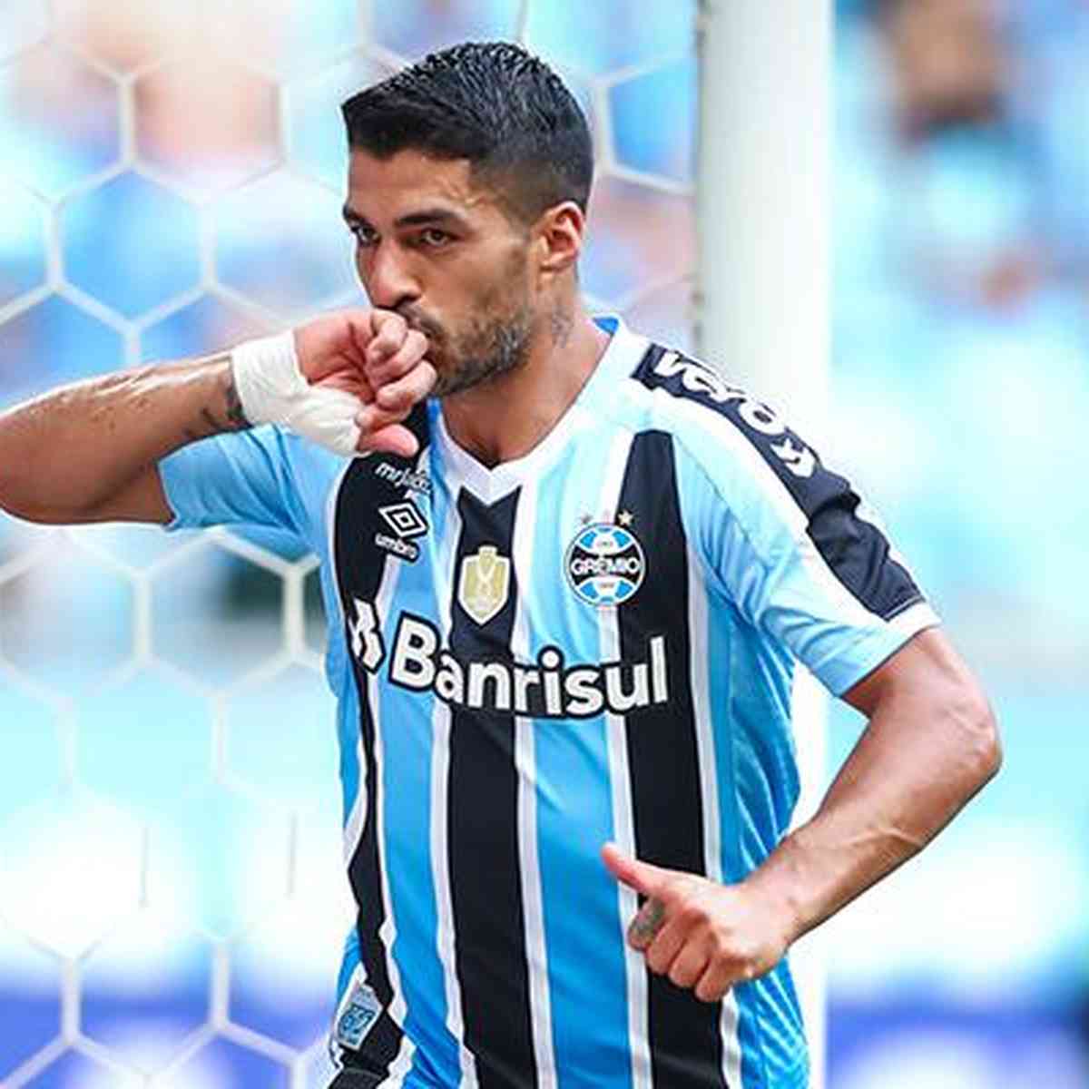 Gols nos três primeiros jogos pelo Grêmio? Suárez não foi o único