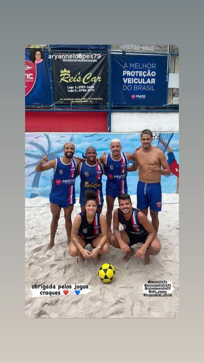 Lucas Oliveira jogando futevlei