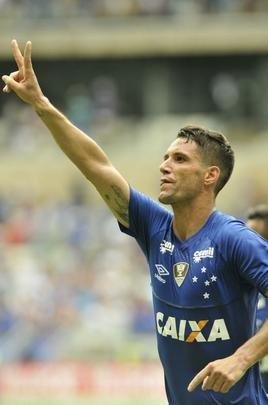 Fotos do segundo tempo de Cruzeiro x Tupi, no Mineiro