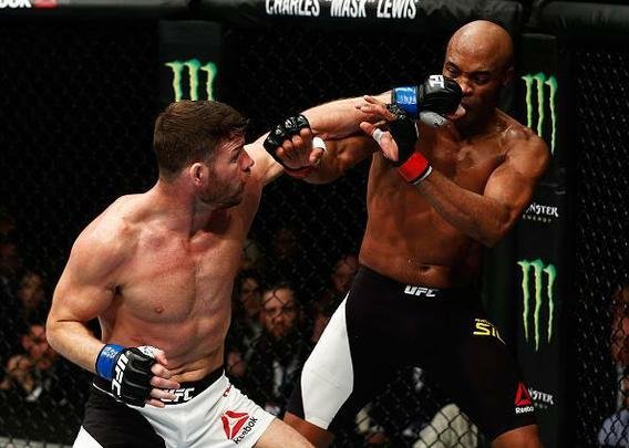 Spider voltou ao UFC com revés. Brasileiro chegou a derrubar Bisping com uma joelhada, achou que tinha vencido por nocaute, mas round havia encerrado. No fim, brasileiro acabou perdendo luta por pontos