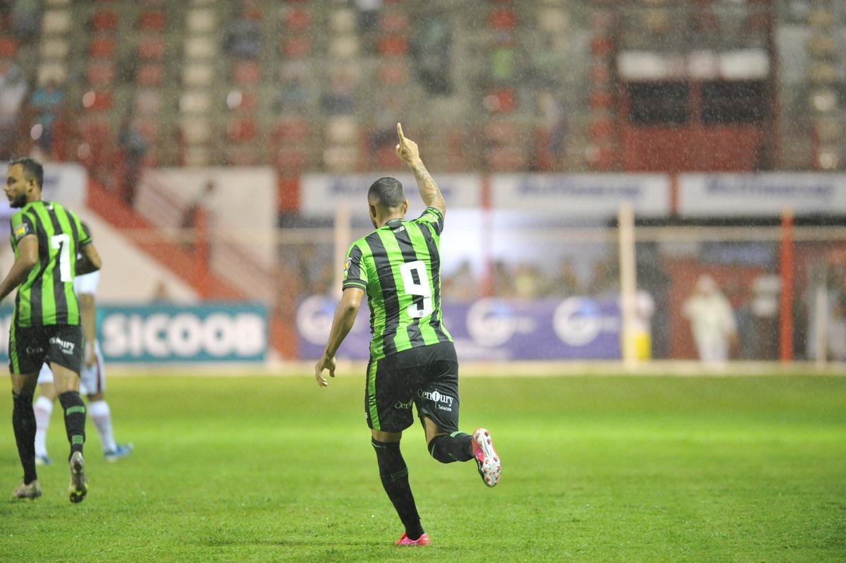 As melhores fotos do duelo entre Villa Nova e Amrica, em Nova Lima, pelo Mineiro