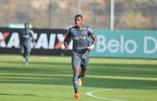 Atltico derrotou Coimbra em jogo-treino na Cidade do Galo com gols de Galdezani, Edinho e Fbio Santos