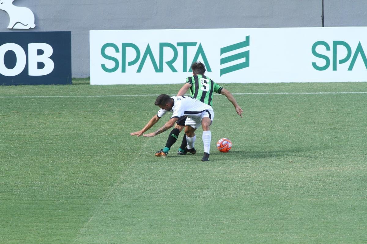 Lances do primeiro tempo de Amrica x Tupi, no Independncia, pela terceira rodada do Mineiro