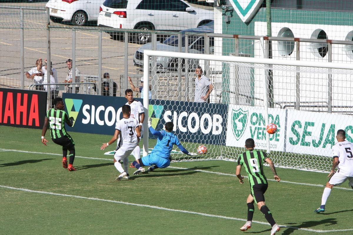 Lances do primeiro tempo de Amrica x Tupi, no Independncia, pela terceira rodada do Mineiro