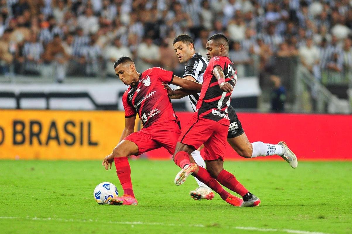 Fotos da vitria do Atltico sobre o Athletico-PR, no Mineiro, no jogo de ida da final da Copa do Brasil