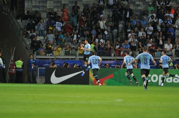 Fotos de Uruguai x Equador, no Mineiro