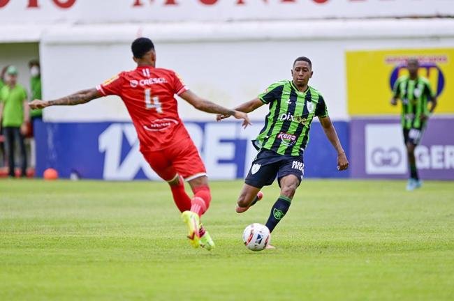 Jogo foi disputado com muito calor, em Nova Lima, na manh deste sbado 