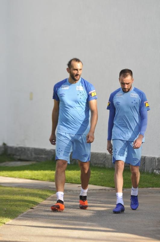 Treino do Cruzeiro nesta segunda marcou o batismo do colombiano Luis Orejuela, reforo para 2019