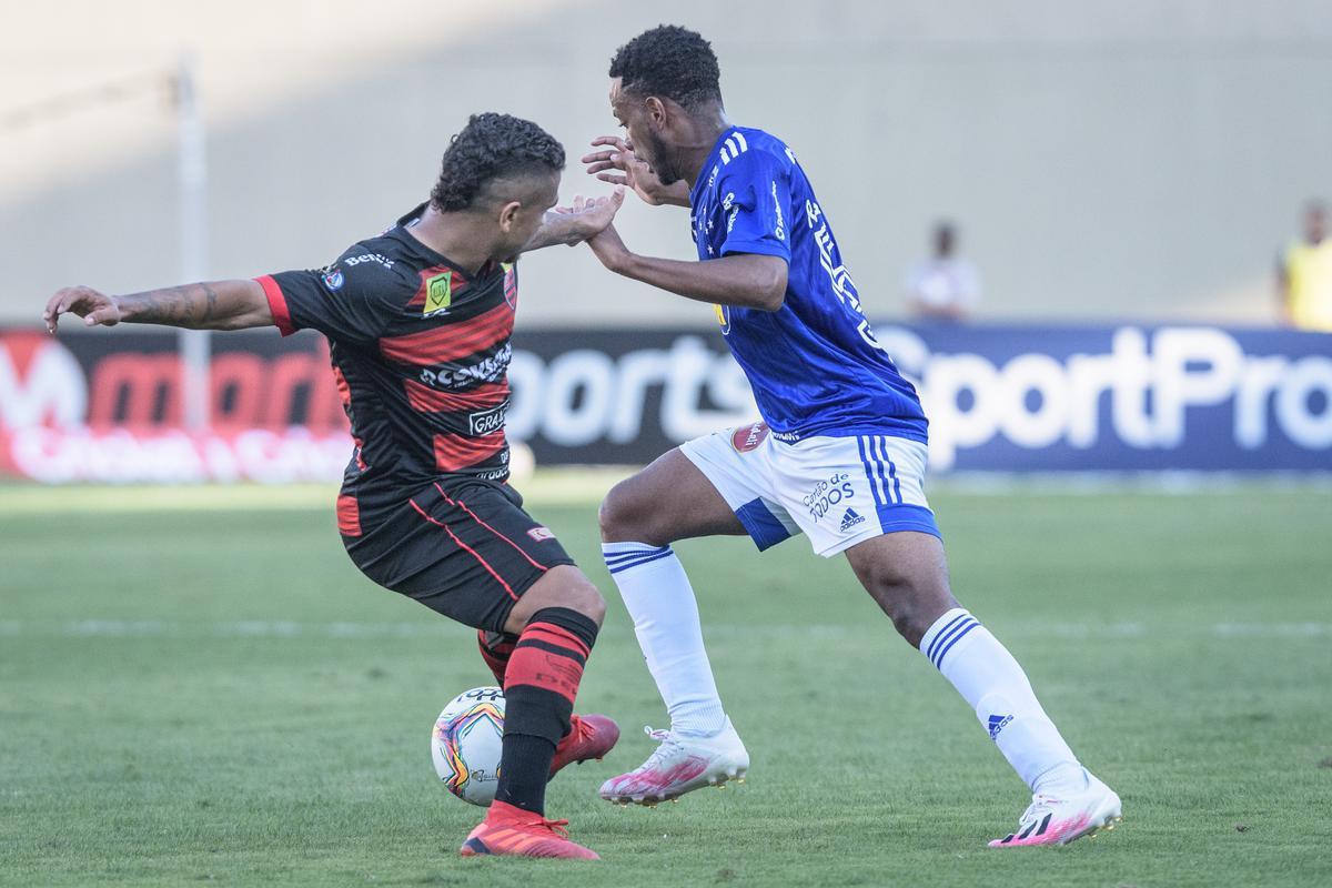 Fotos do jogo entre Oeste e Cruzeiro, pela 15ª rodada da Série B