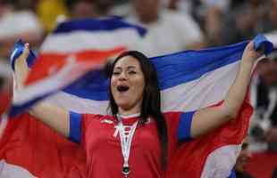 Costarriquenhos e alemes na partida pelo Grupo E da Copa do Mundo, no Estdio Al Bayt, em Al-Khor