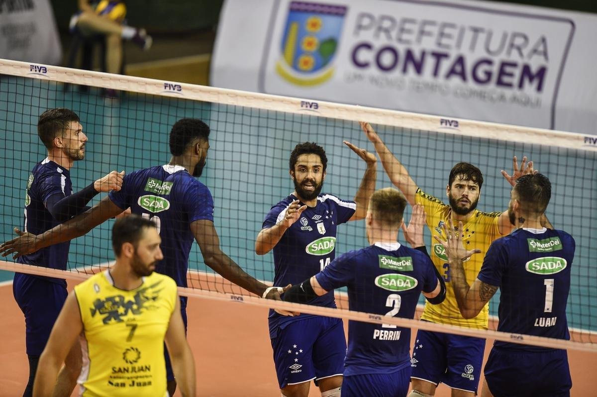 Cruzeiro e UPCN Bolvar Voley fizeram a final do Campeonato Sul-Americano de Clubes de Vlei, no Ginsio do Riacho, em Contagem