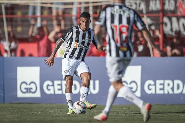 Fotos do jogo entre Pouso Alegre e Atltico, pelo Mineiro
