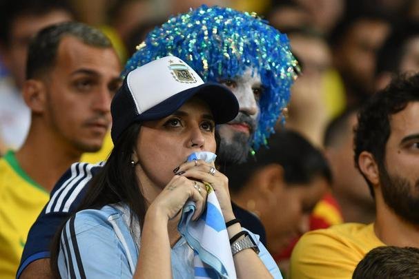 Fotos das torcidas de Brasil e Argentina, no Mineiro, no clssico vlido pela semifinal da Copa Amrica
