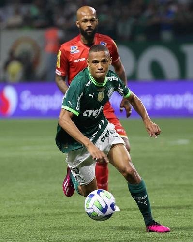 Tombense ou Palmeiras: Palmeiras venceu o jogo de ida da terceira fase por 4 a 2, em casa. A volta será nesta quarta-feira, a partir das 20h, no Parque do Sabiá.