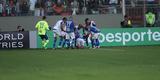 Depois de grande jogada de Arrascaeta, Riascos vira para o Cruzeiro no segundo tempo: 2 a 1