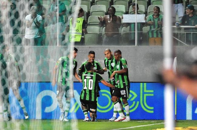 Fotos do jogo entre Am�rica e Athletico-PR, no Independ�ncia, pelo Campeonato Brasileiro de 2022