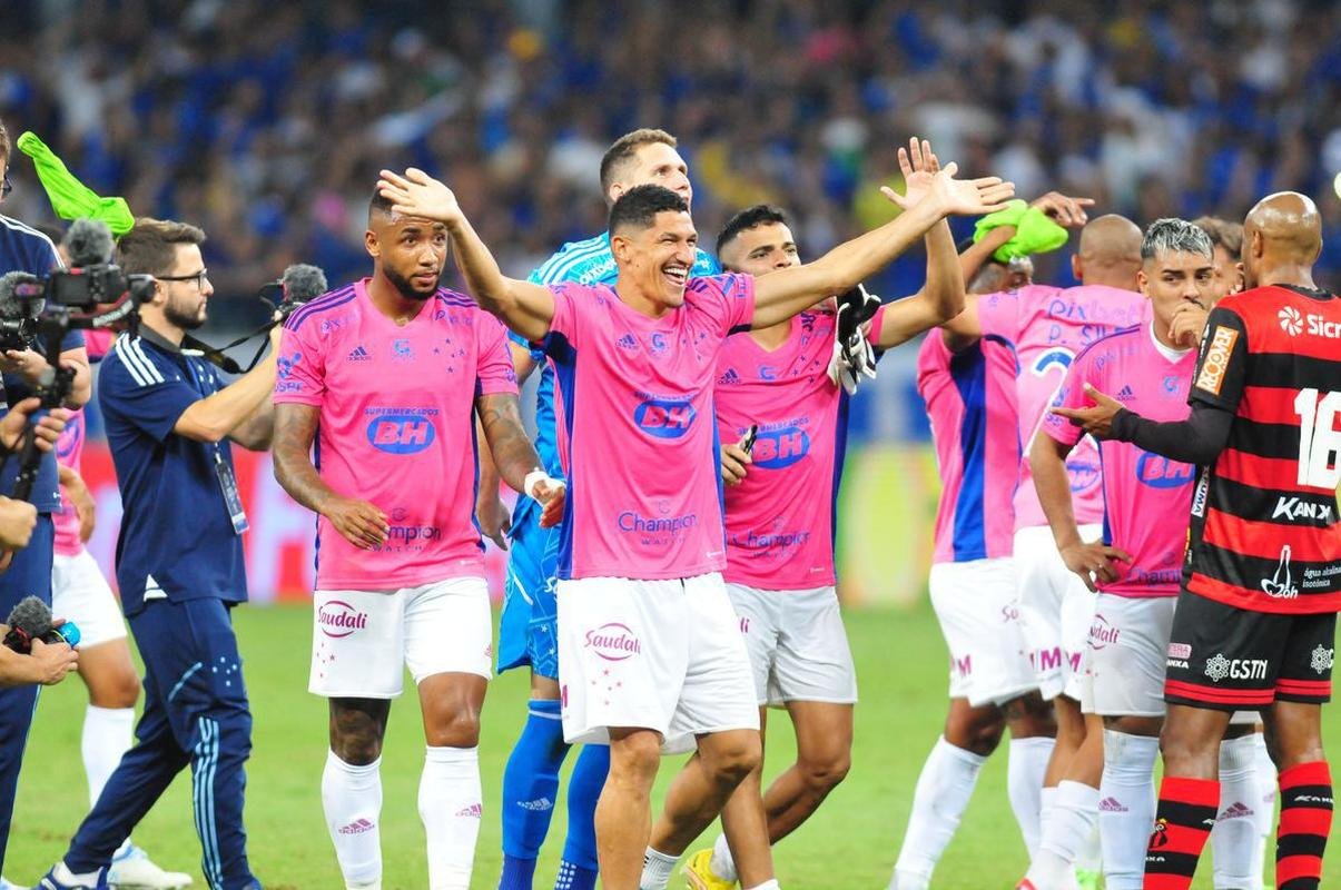 Em reencontro com a torcida aps o ttulo da Srie B, Cruzeiro enfrentou o Ituano no Mineiro, em Belo Horizonte, pela 33 rodada. Veja as melhores imagens!