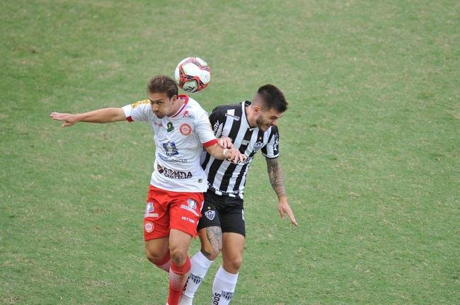 Fotos do jogo de ida da semifinal do Mineiro entre Tombense e Atltico, no Independncia, em Belo Horizonte.