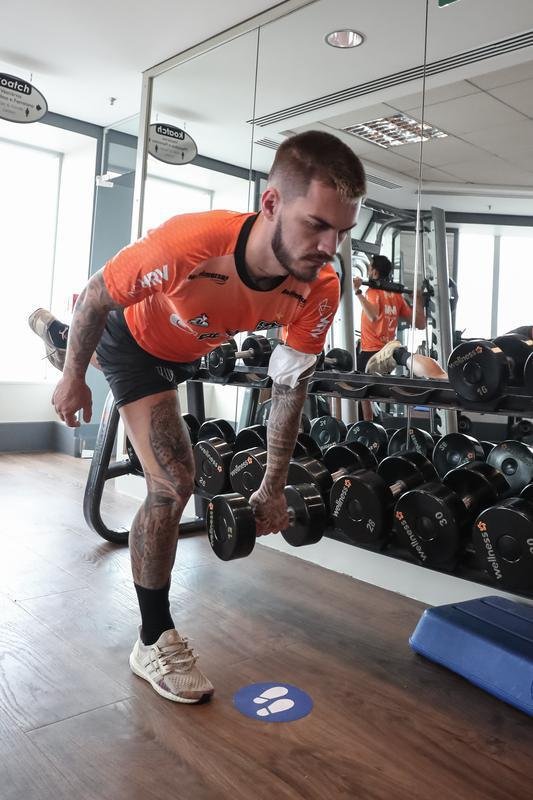 Jogadores do Atltico fizeram uma atividade regenerativa em So Paulo nesta quarta-feira, dia seguinte ao empate por 0 a 0 com o Palmeiras